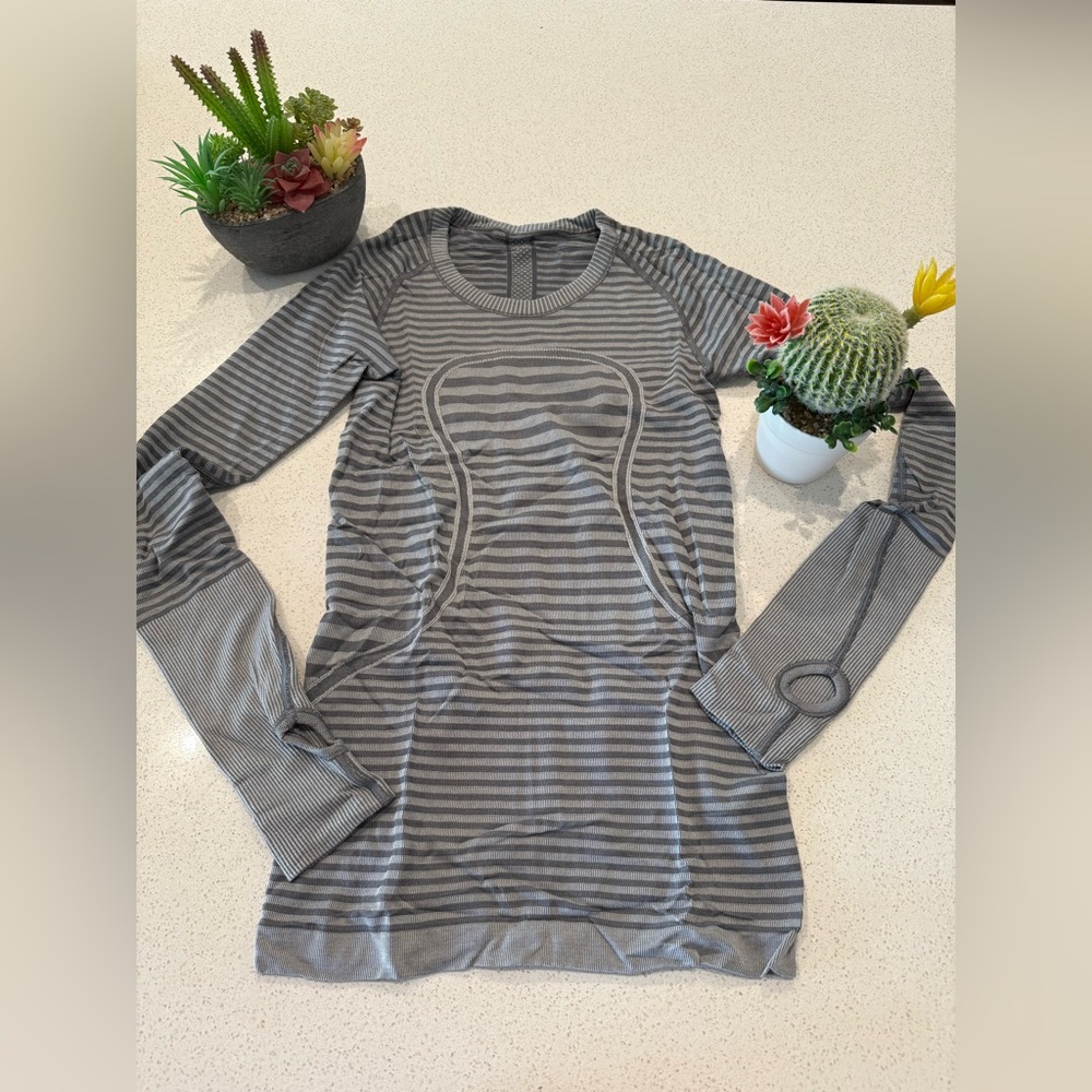 Lululemon Gray Striped Swiftly Short Sleeve Top